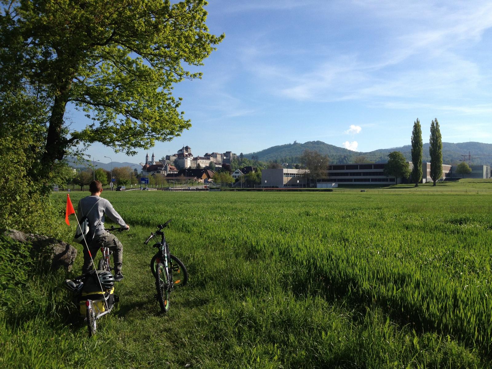 Aarburg am Morgen